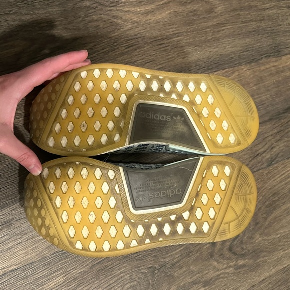 Adidas NMD_R1 Primeknit Ash Green - Picture 4 of 5